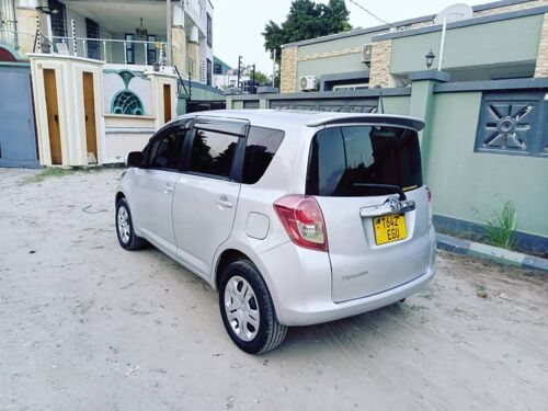 Toyota Ractis 14
