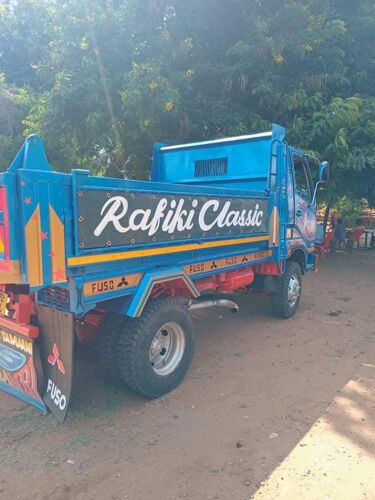 Fuso tipper tipa 6D17 