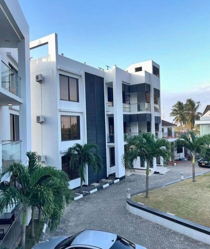 3Bedrm Apartment in Mbezibeach