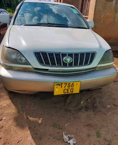 TOYOTA HARRIER 4.7M