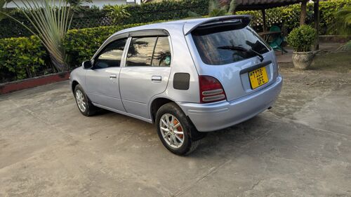 Toyota Starlet Nzuri Sana 