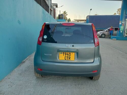 Nissan Note.             2004