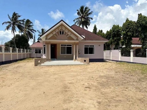 NYUMBA INAUZWA TEGETA MASAITI