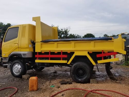 Fuso tipper tipa 6D17 